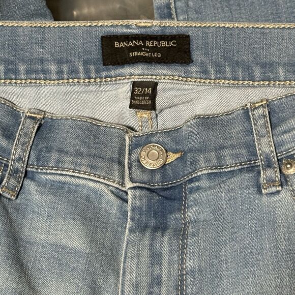 Banana Republic Women’s Straight Leg Jeans Size 14 / 32 Light Wash Mid-Rise - Picture 4 of 6